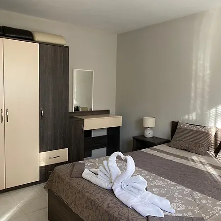 Gala Apartment *